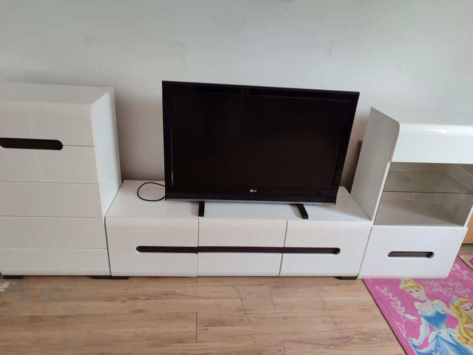 Zestaw mebli BRW lakierowane komoda, RTV, szafka