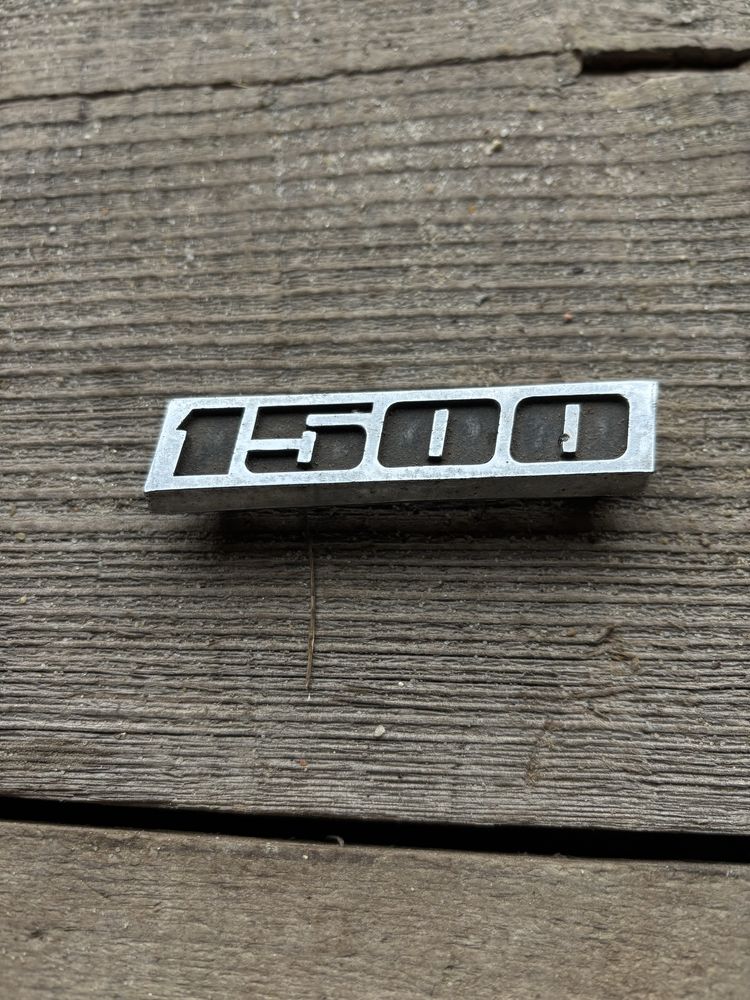 Emblemat Polski Fiat 125p znaczek 1500