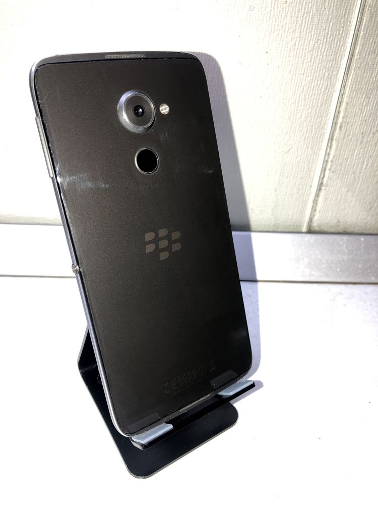 Колекційний стан Blackberry DTEK-60 + подарунки