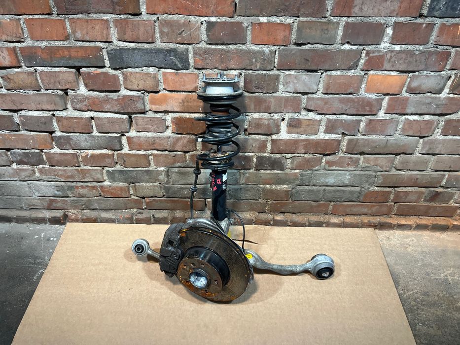 BMW 3 E90 E91 Zawieszenie zwrotnica wahacz amortyzator przód prawy