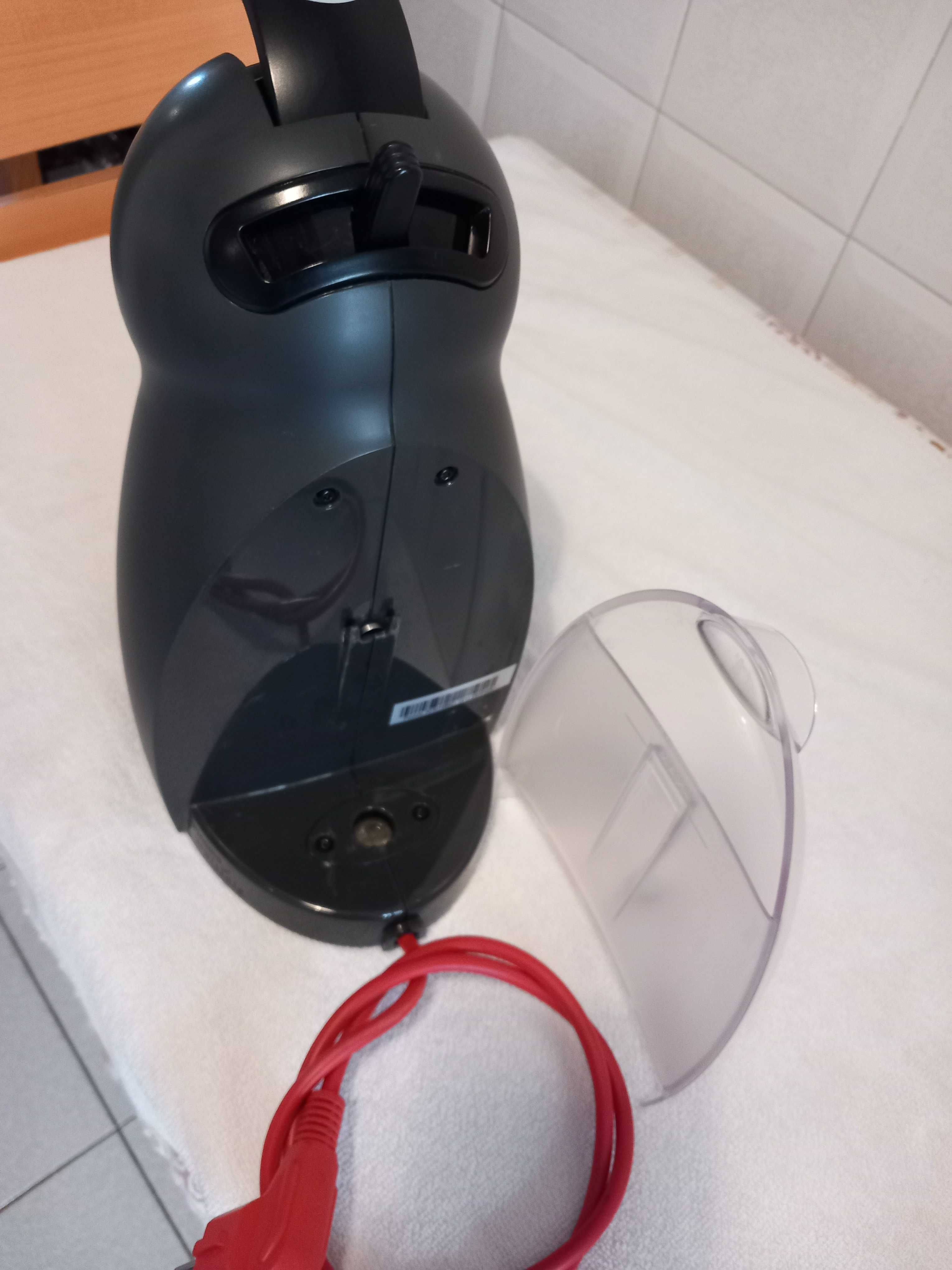 Máquina de café da marca krups. Nescafé Dolce Gusto.