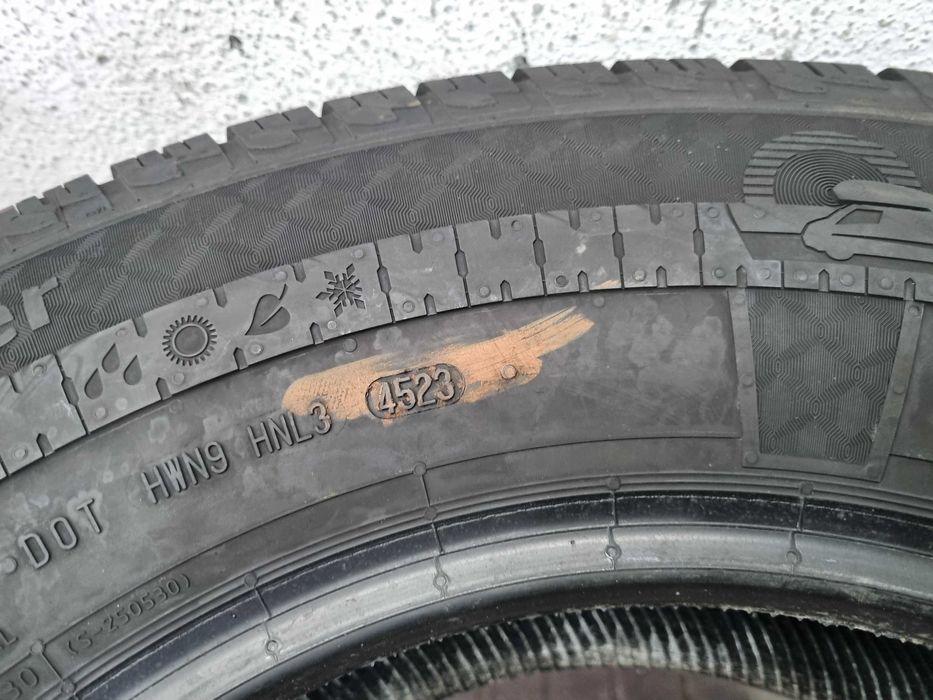 225/75/16CP 118R Continental VanContact Camper D.4523