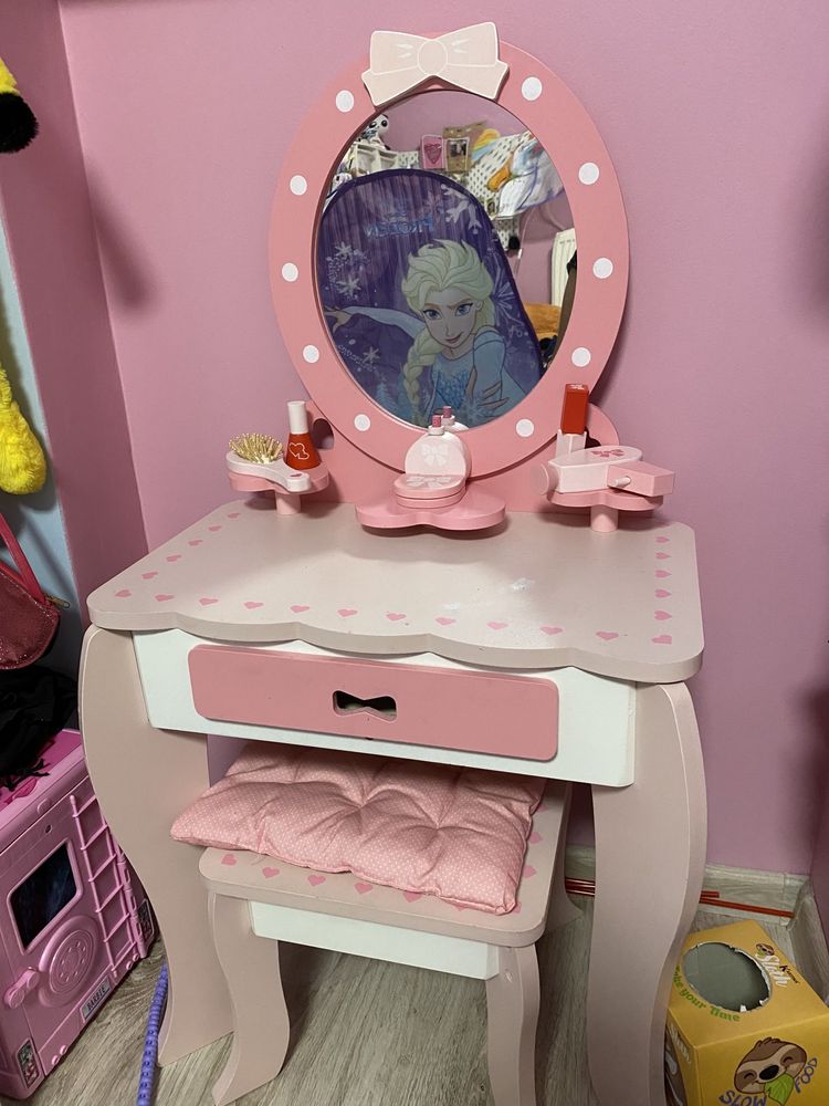 Różowa Toaletka dla małej damy