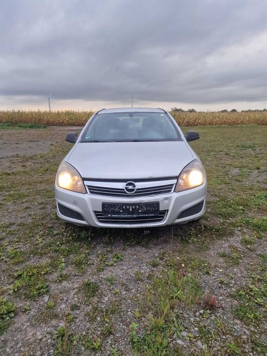 Opel astra dieselek super stan sprowadzona transport