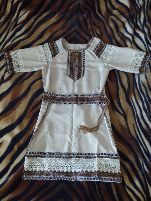 Жіноча сукня вишиванка. Торг
