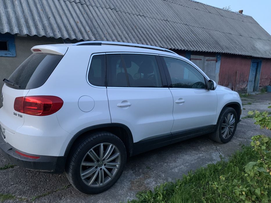 Продам автомобіль volkswagen Tiguan