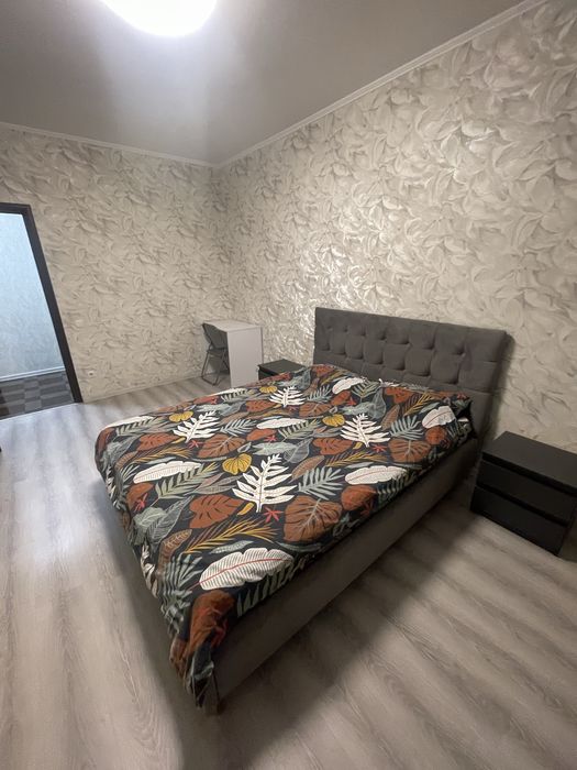 Сдам посуточно без комисссии классную квартиру Таирова Небесной Сотни