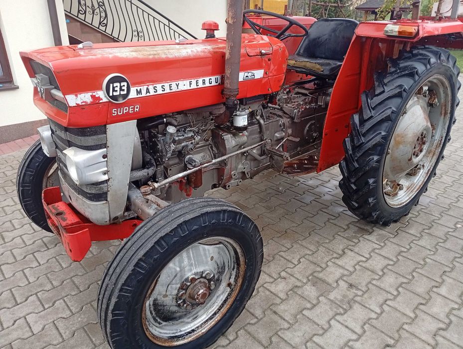 MF 133 Massey Ferguson 135
