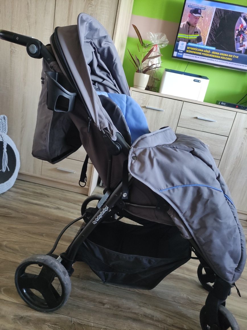 Wózek spacerowy Baby Design Clever 2018