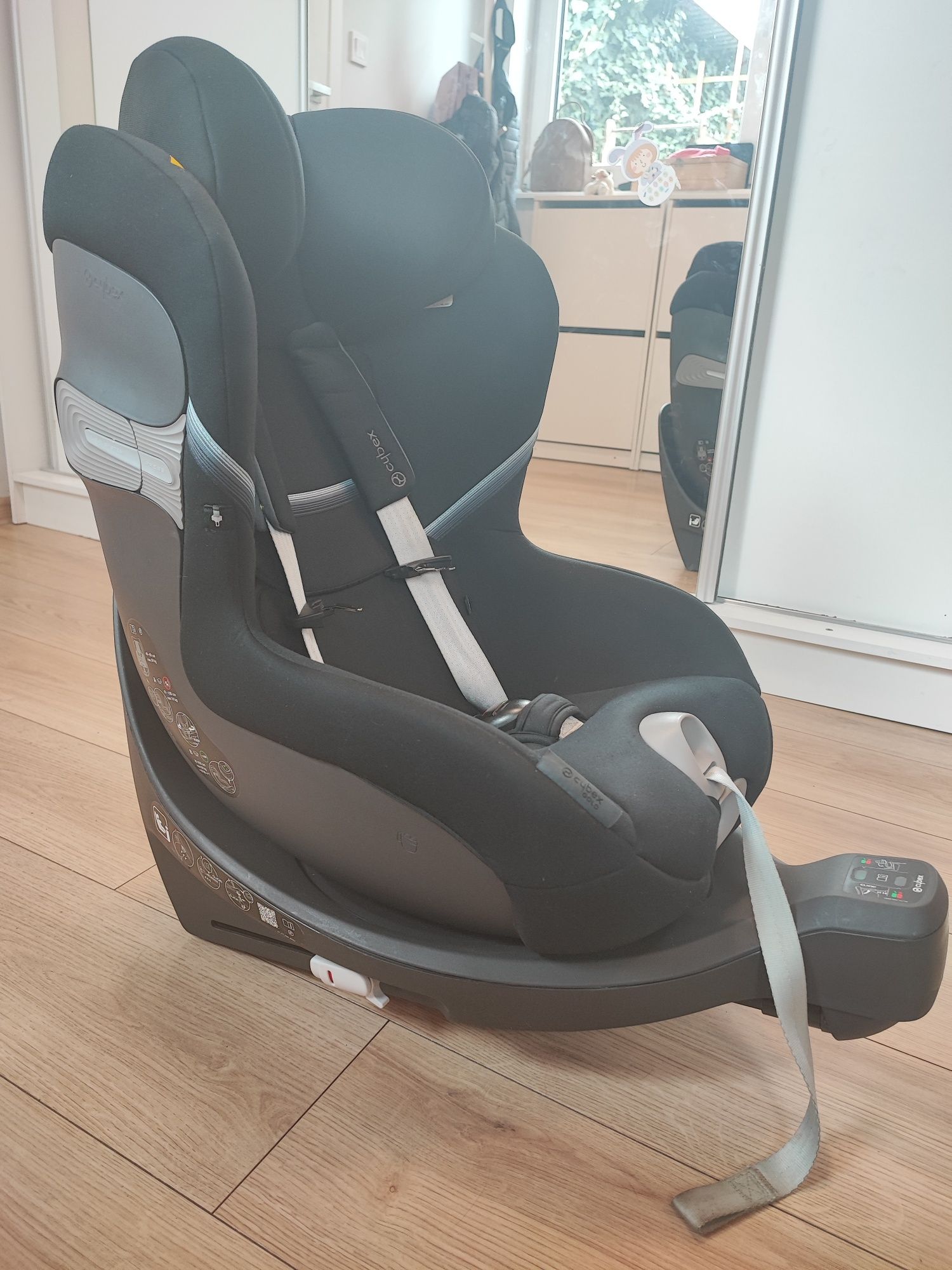 Fotelik Cybex SironaSx2 Deep Black