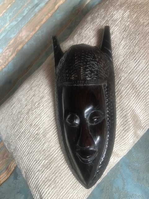 Esculturas artesanais africanas, madeira maciça pau preto, dos anos 60
