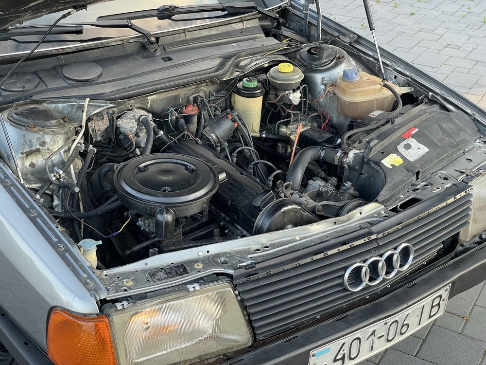 Audi 100 c3 2.3E