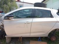 Двері передні Renault Zoe Рено Зоя