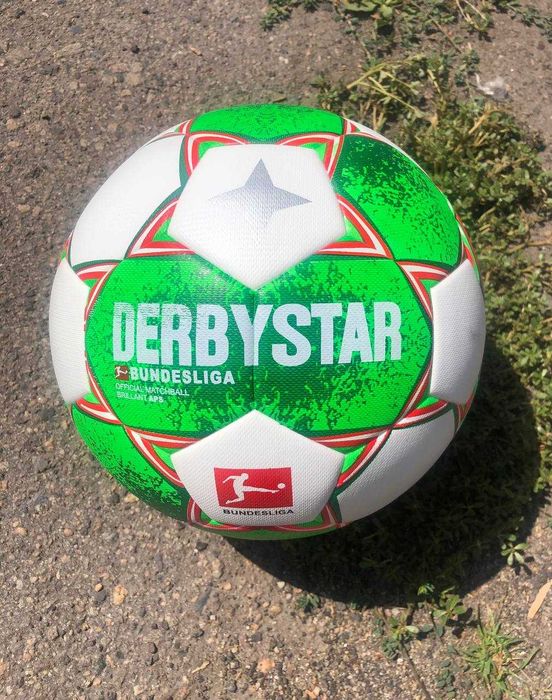 М’яч DERBYSTAR  для тренувань та матчів