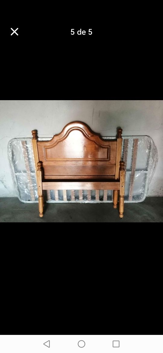 Cama com estrado
