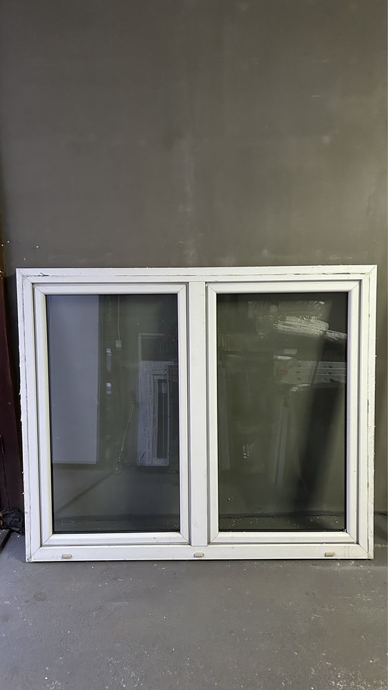 Okno  pcv  białe używane 160x134