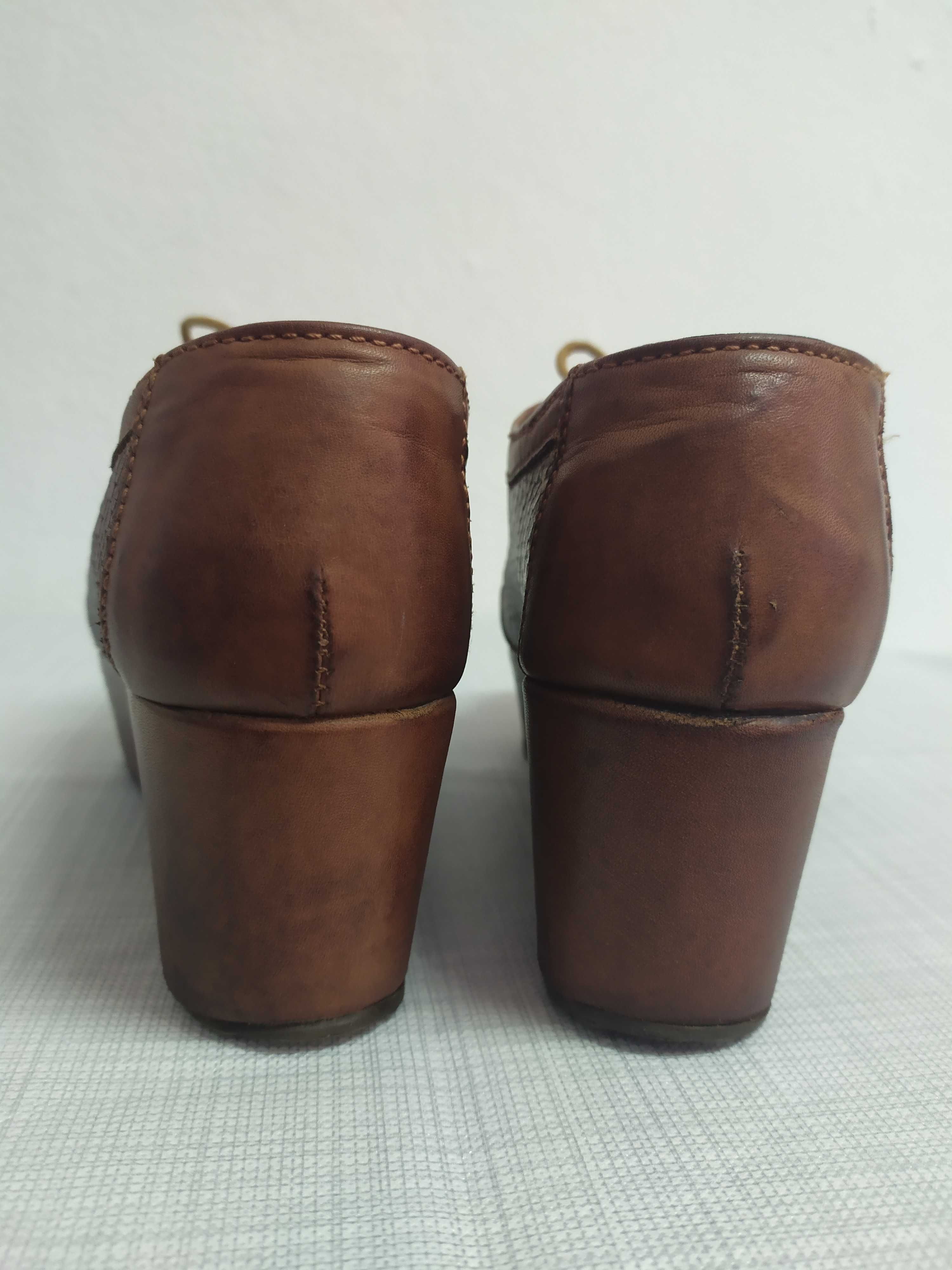 Sapatos atacadores, salto compensado, pele genuína, tam.37