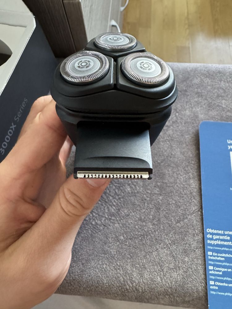 Електробритва Philips 3000X