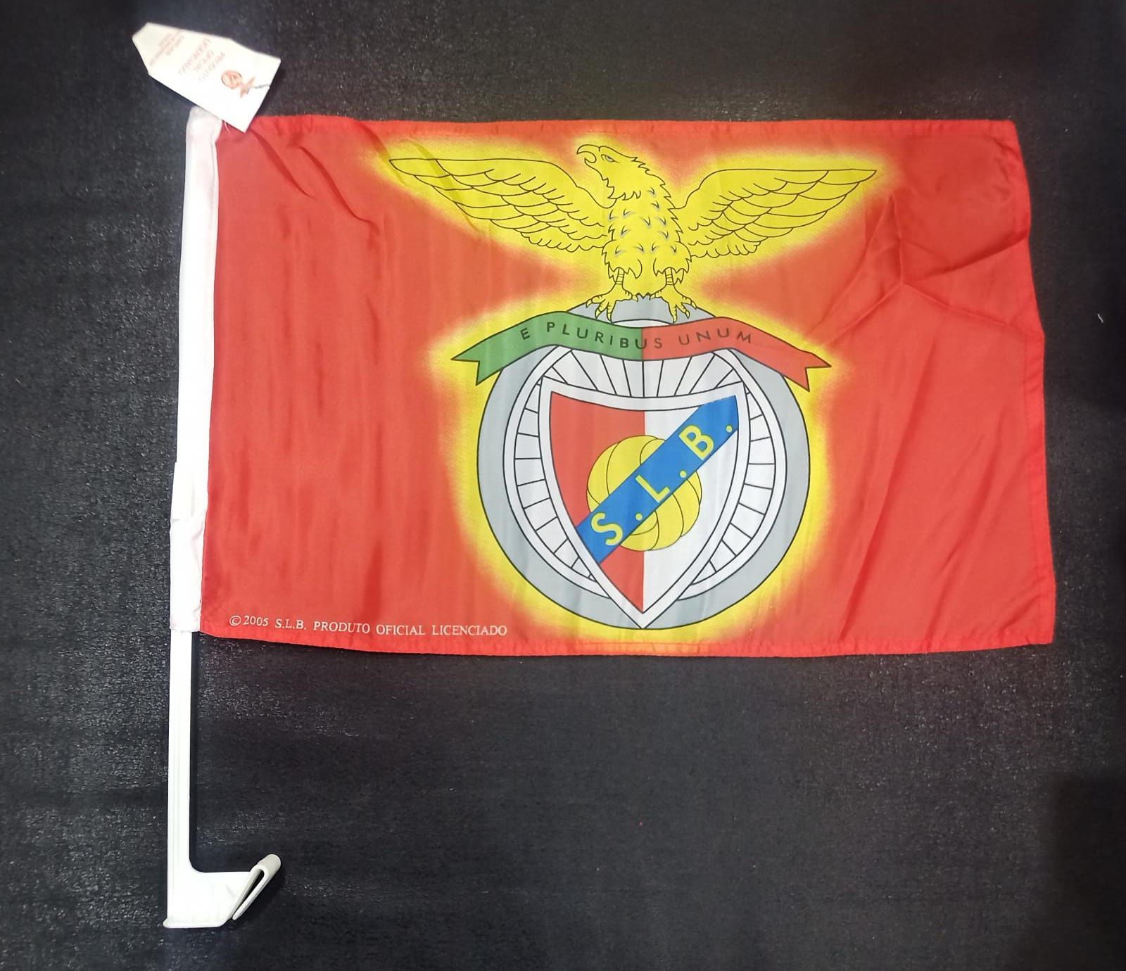 Lote 100 UN Bandeira Benfica