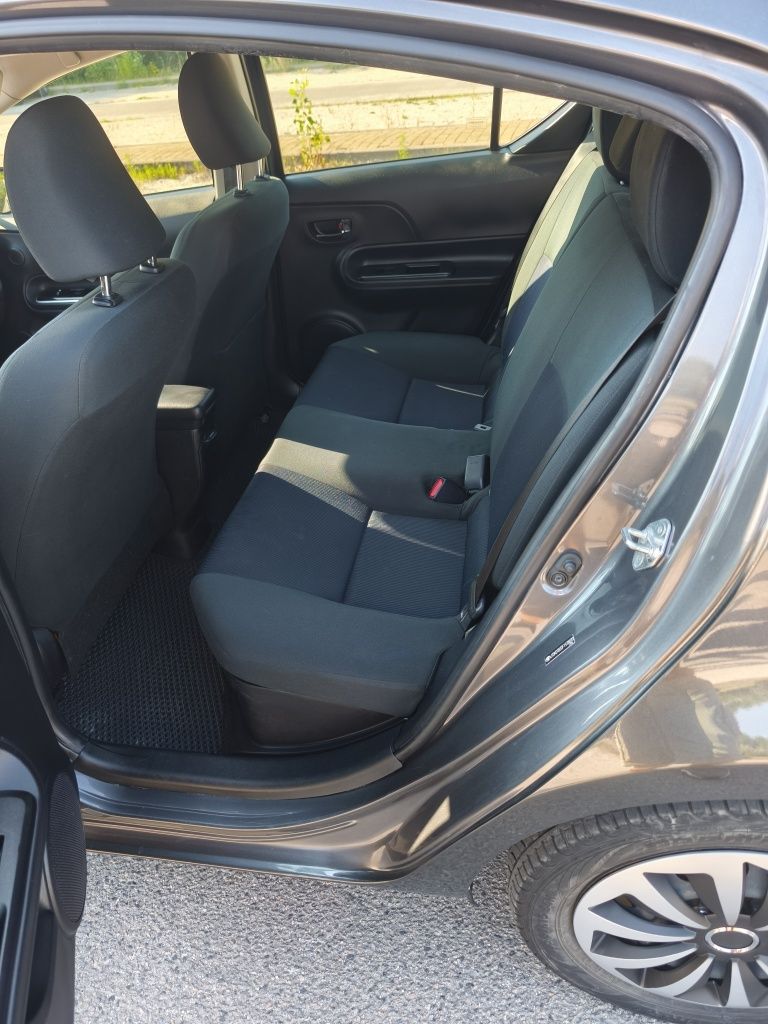 Toyota Prius C 2015