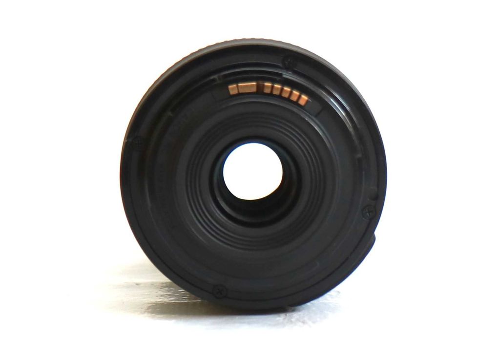 Lente Canon EF-S 55-250mm STM (SEM FOCO)