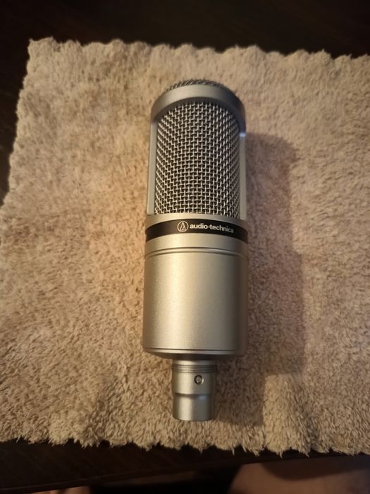 Продам микрофон Audio-technica at2020 новый