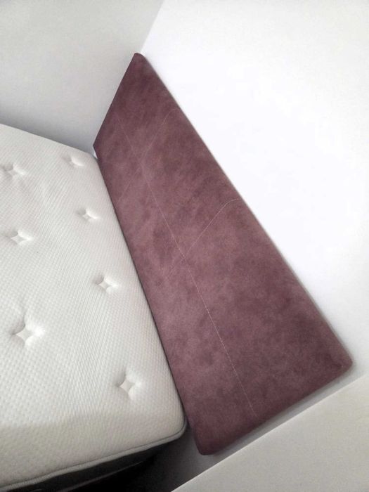 Sommier Estofado Rosa com Cabeceira e Colchão Molas 140 x 190