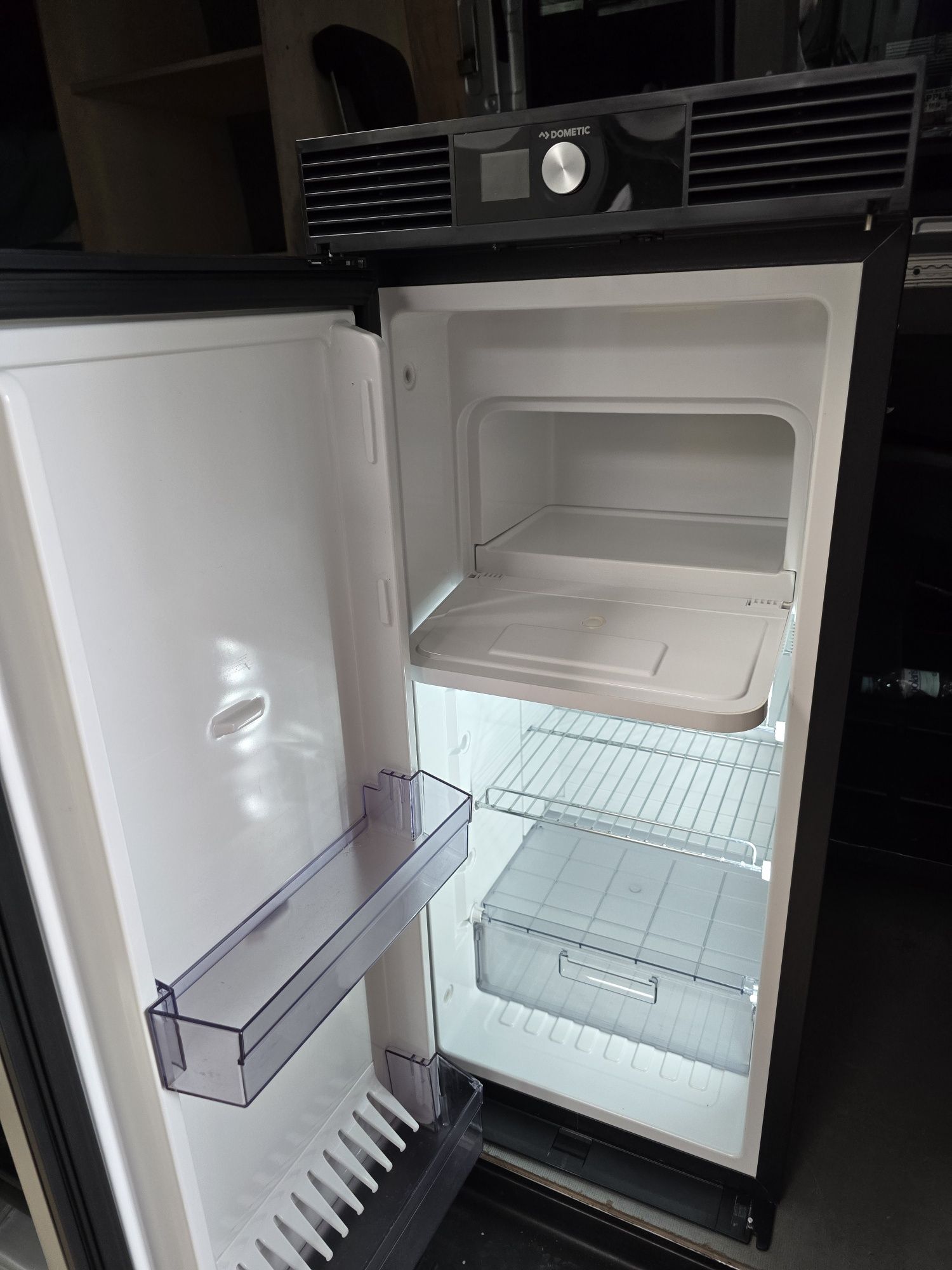 lodowka dometic  RC 10.4t 90litrow