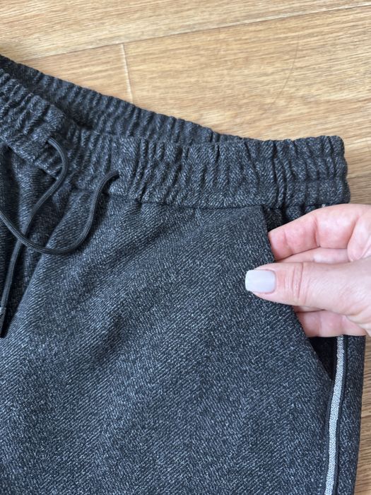 Стильні і дуже теплі штани, шикарний светр,