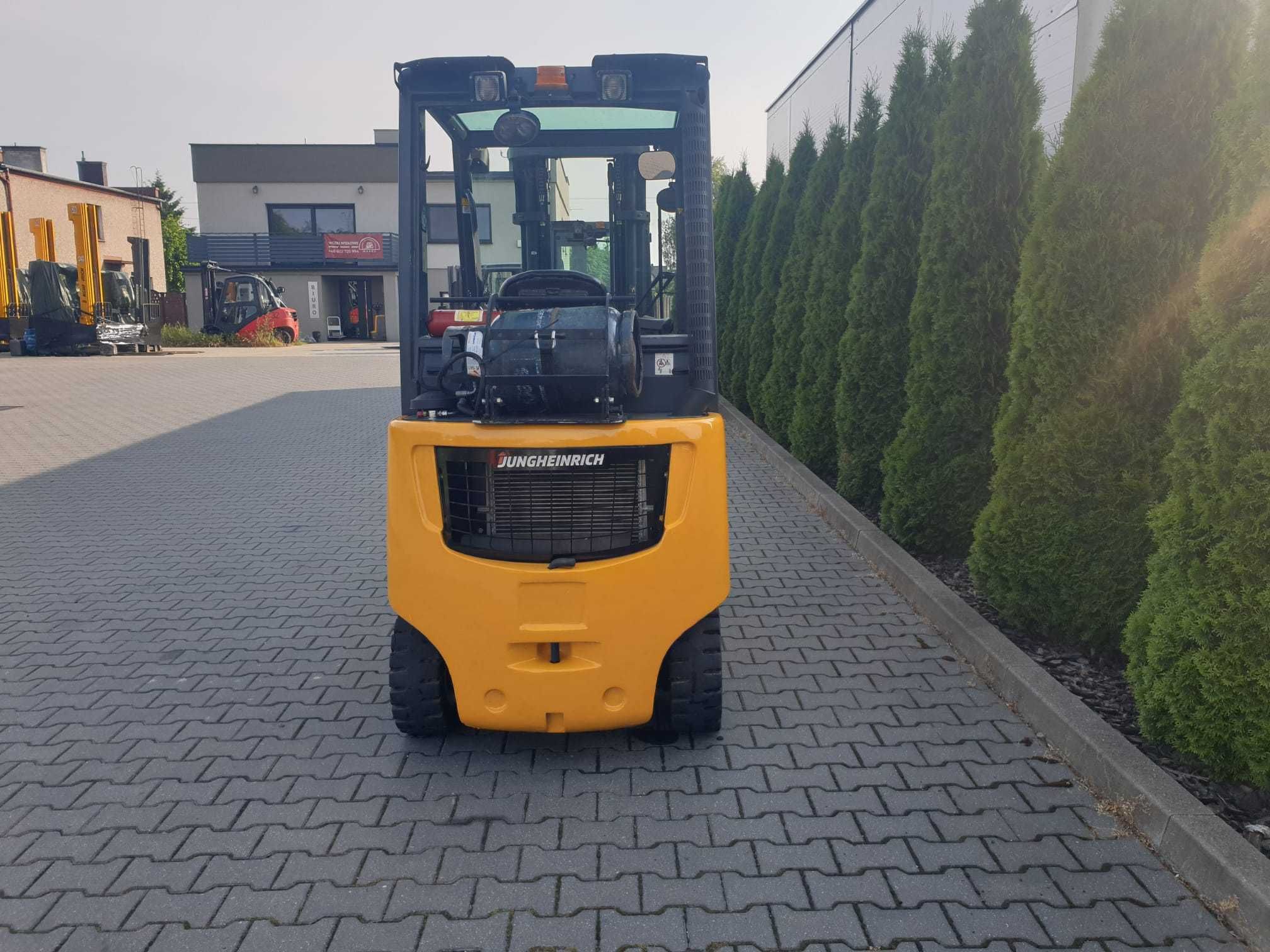 Wózek widłowy Jungheinrich TFG320 Triplex wolny skok, przesuw boczny
