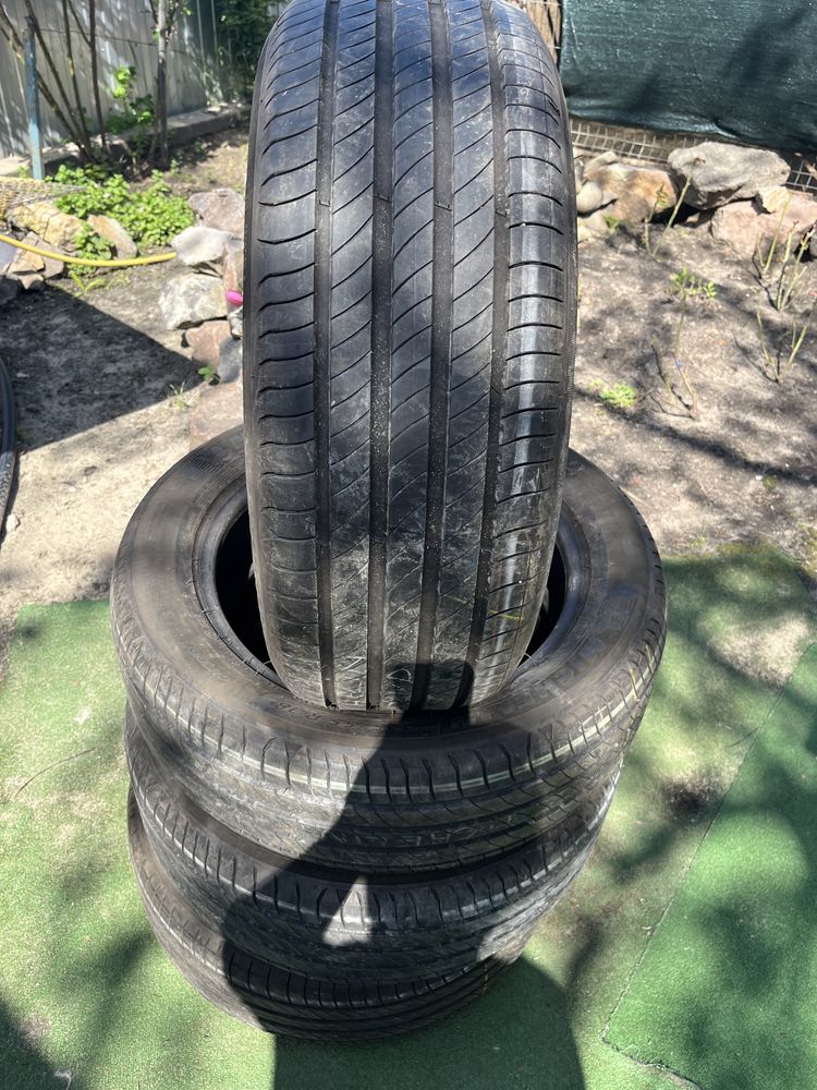 Комплект літніх шин 225/55R18 Michelin Primacy4