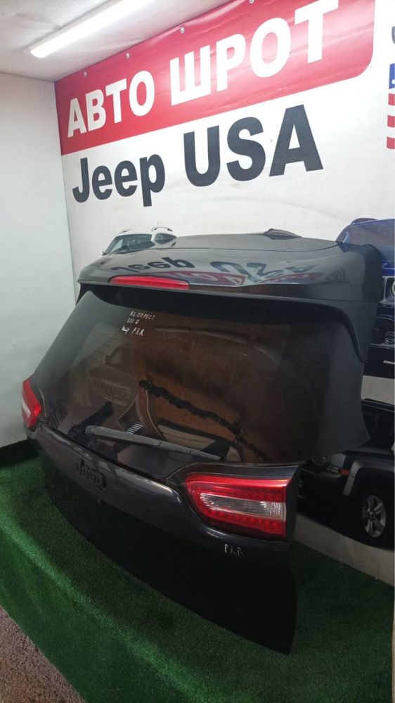 Кришка багажника ляда Jeep Cherokee KL до рест шрот запчастини автошро