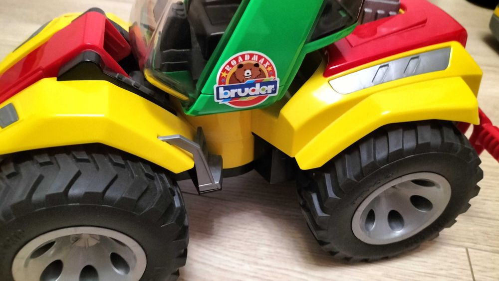 Bruder Roadmax koparka ładowarka ciągnik z turem
