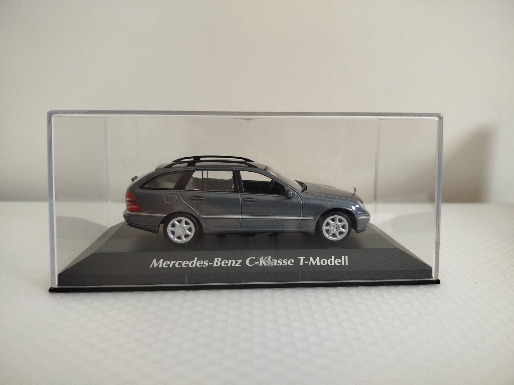 Miniatura Mercedes Classe C Estate 1/43 Nova