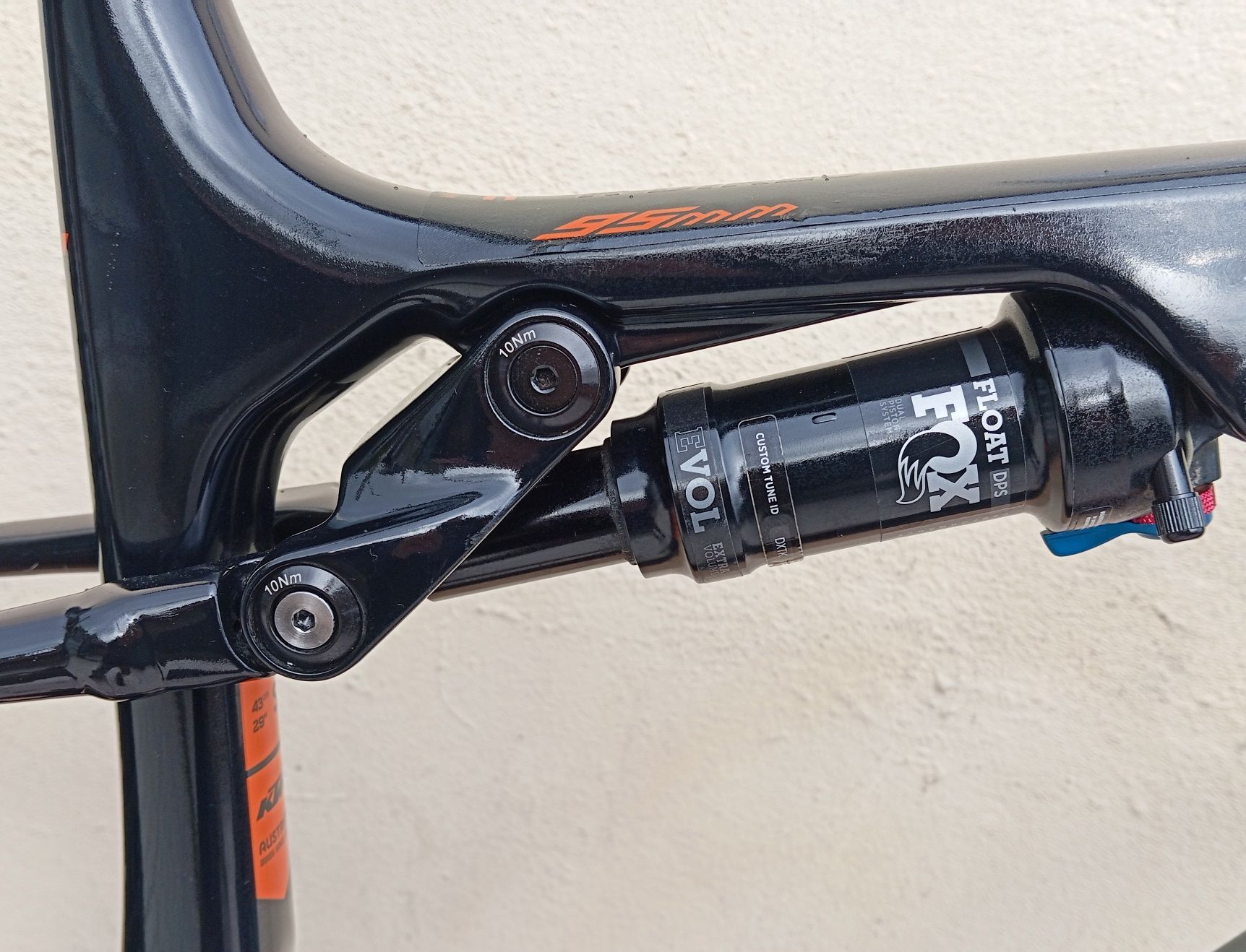 JF-Bikes  KTM Scarp One M carbono suspensão total
