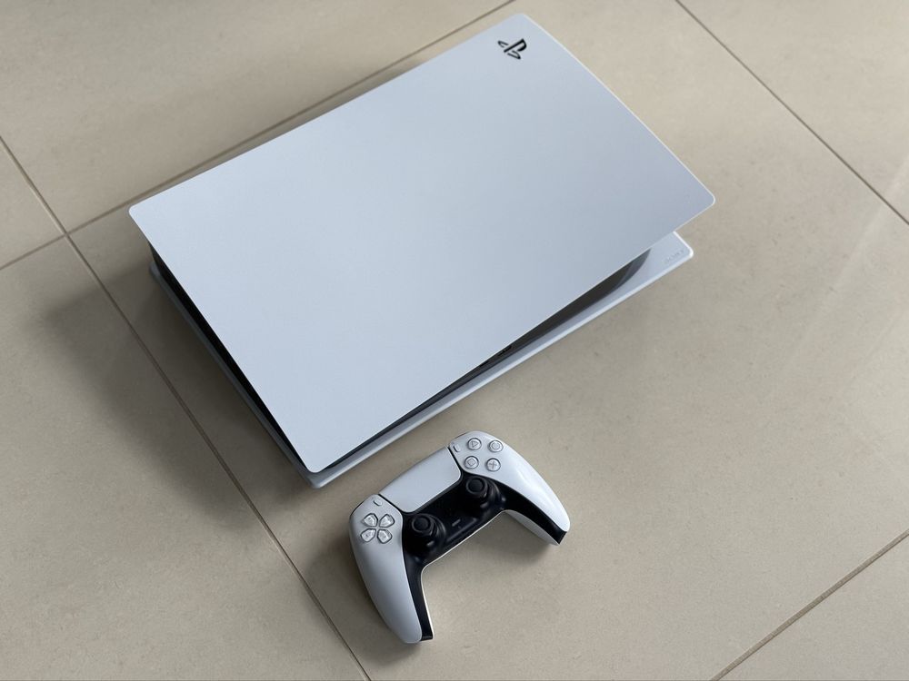 SONY PLAYSTATION 5 825GB Digital - Pad - Okablowanie - Zadbana !