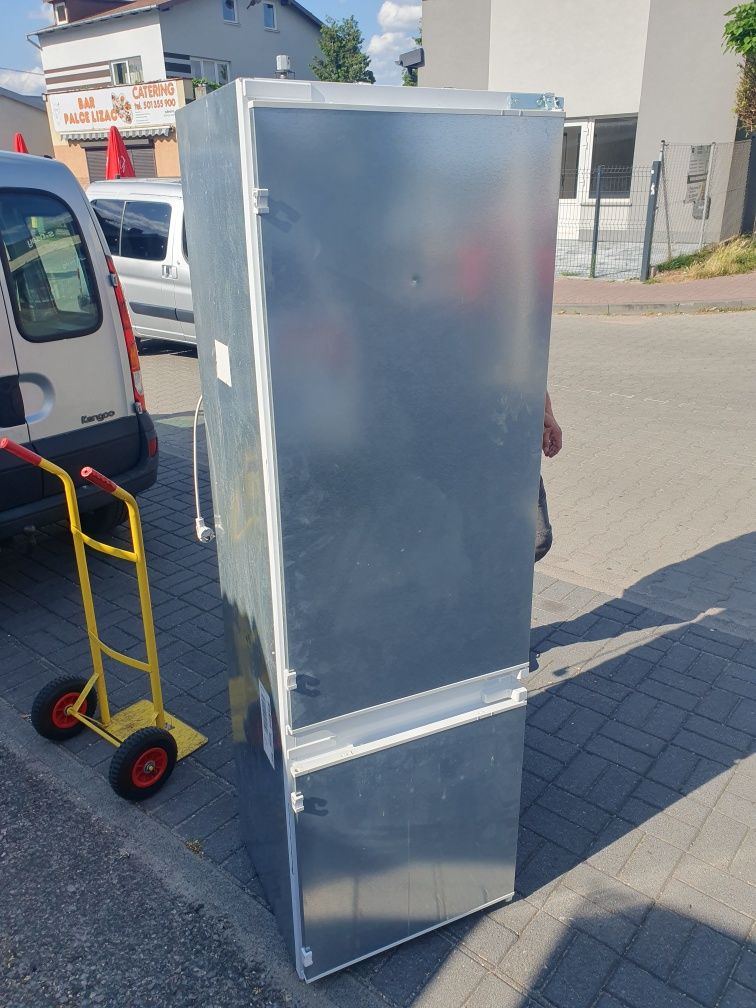 Lodówka do zabudowy Constructa