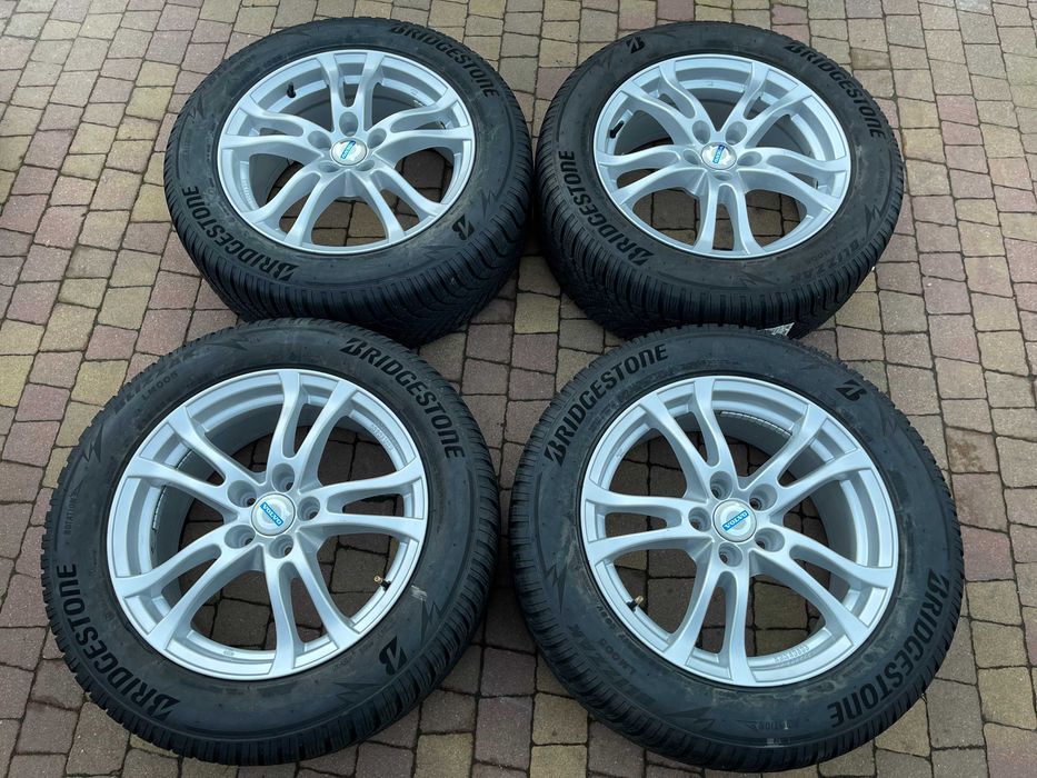 3611. Alufelgi 17" Volvo S60 S80 V70 XC70 7.5J ET50 5x108 otwór 65.1mm