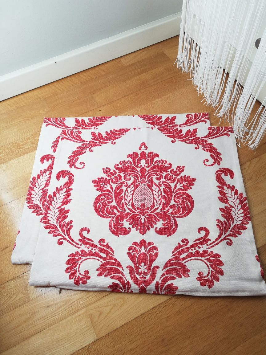2 Fronhas Almofadas 50x45cm c/ fecho em excelente estado como NOVAS