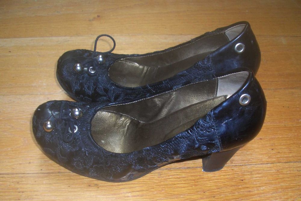 Sapatos pretos Foreva 36