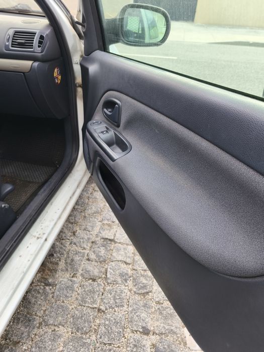 Vendo Renault Clio 1.5 DCI, ano 2005