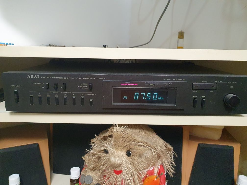 Продам FM тюнер Akai at-vo-4