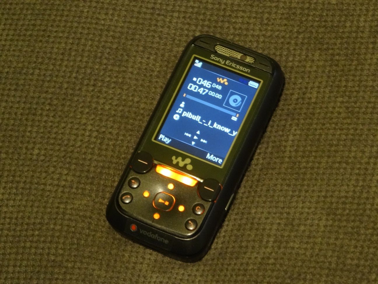 Telefon walkman Ericsson