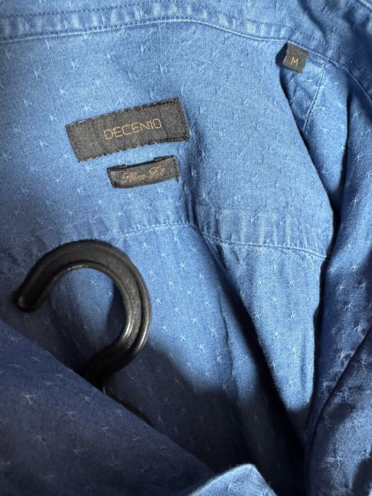 Camisa azul Decenio
