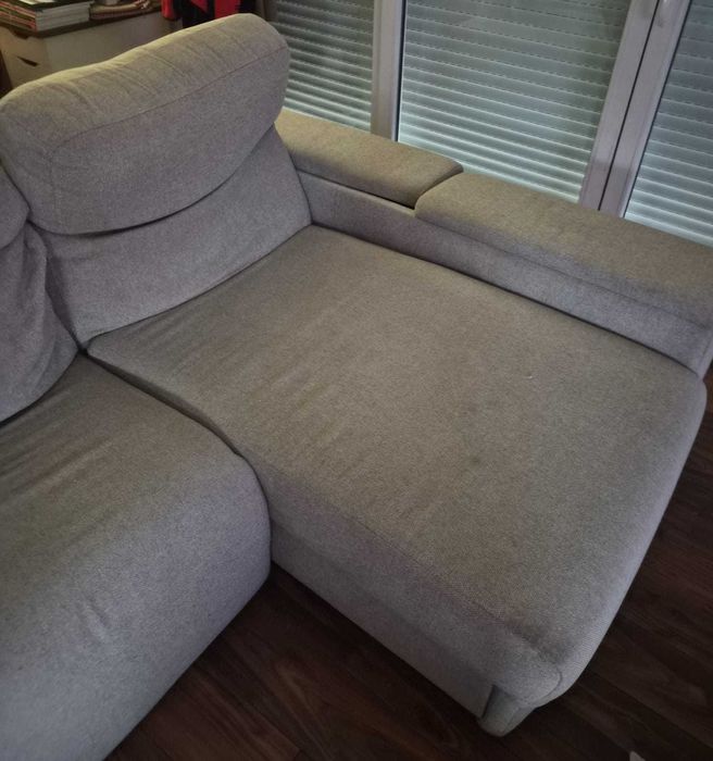 Sofá ADRIA marca Conforama com chaise longue