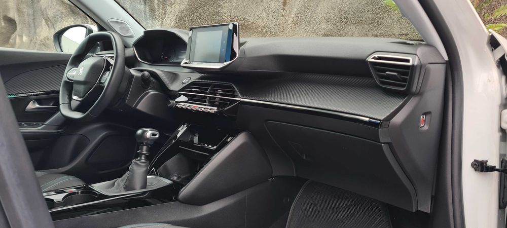 PEUGEOT 2008 1.2 PURETECH ALLURE