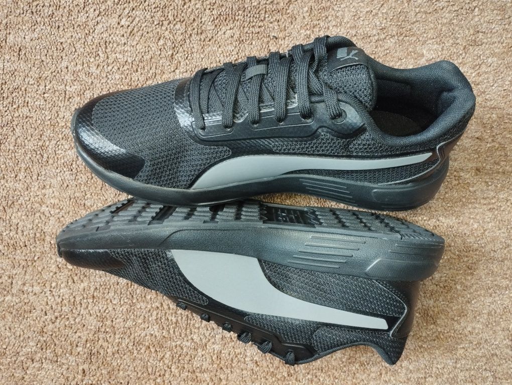 Розпродаж!!! 42,5-45. Чоловічі оригінальні кросівки Puma Taper 373018-