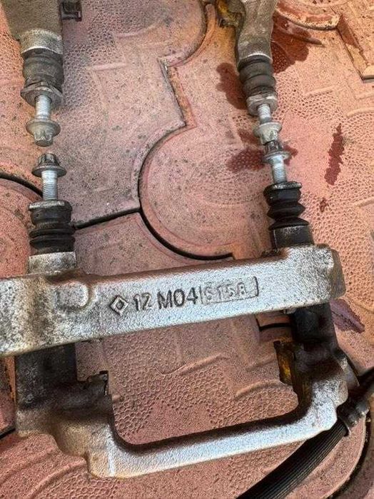 Комплект тормозних супортів задня вісь Peugeot 308 || SW 1.6d