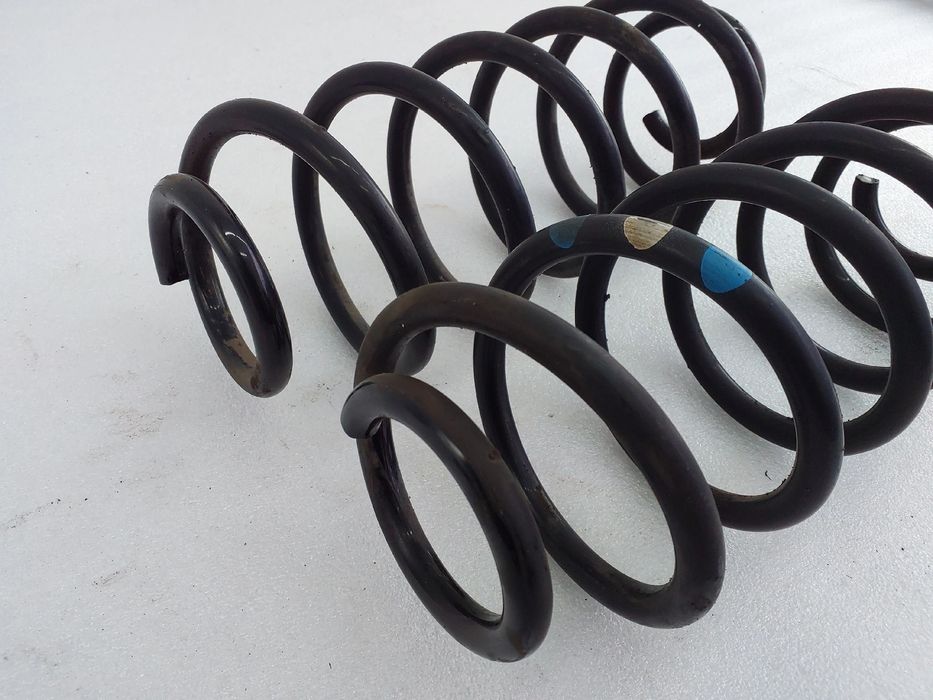 Mola de suspensão trás direita TOYOTA Auris Hatchback (_E15_)