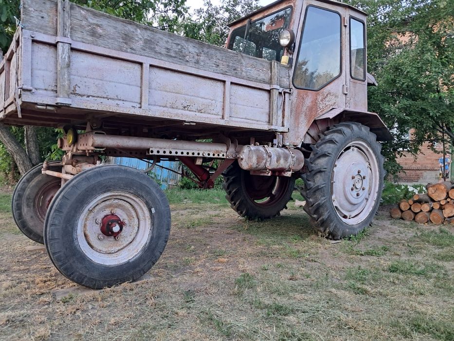 Продається трактор